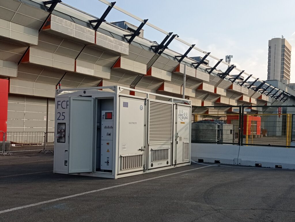 25KW-portable-hydrogen-powered-genset-at-HeseExpo-foundation-hydrogen-aragon